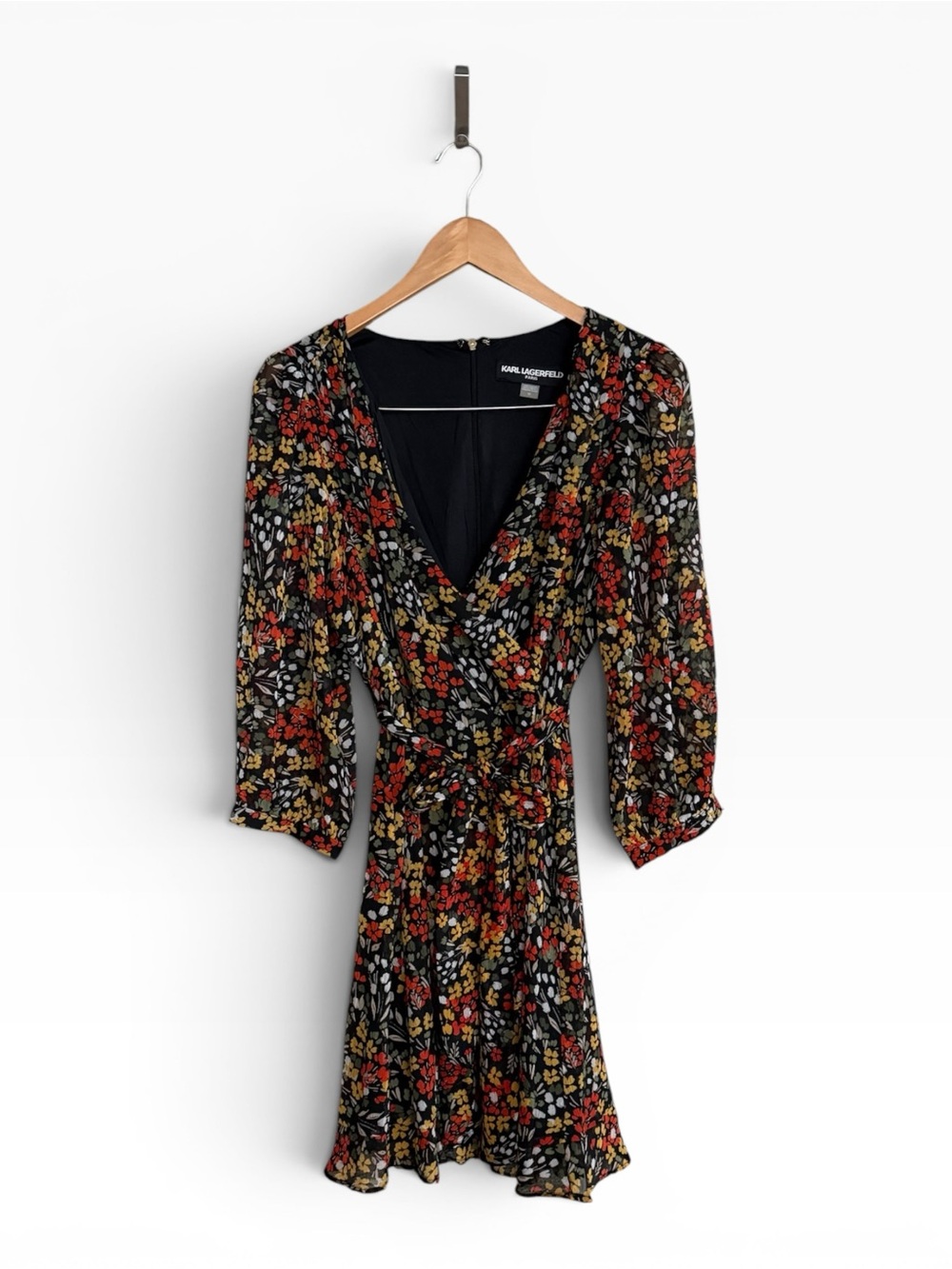 Karl Lagerfeld Floral Wrap Style Dress with 3/4 Length Sleeves and V Neck Sz 10